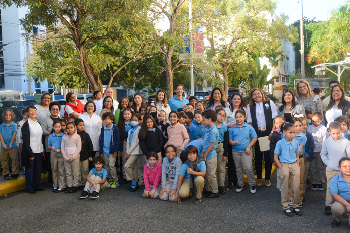 Grupo de niños de la escuela