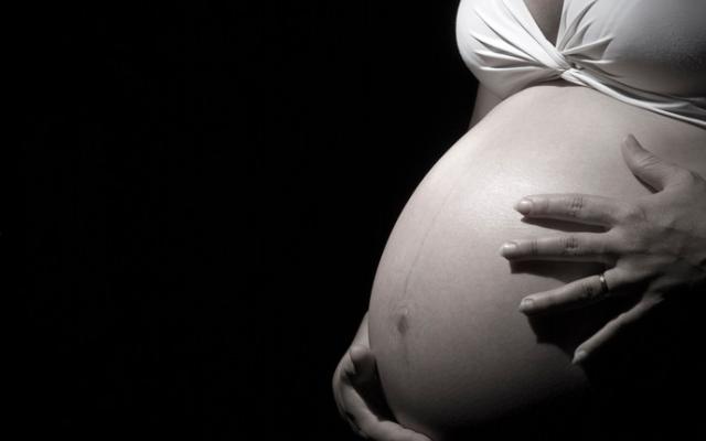 la hidratación en el embarazo es importante para la salud del bebé
